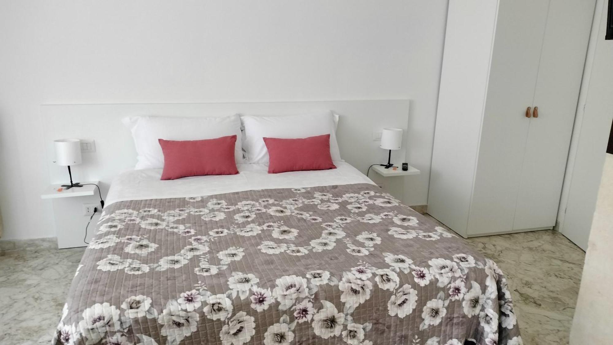 Matera Like Home - Rooms - Via Del Corso Esterno foto